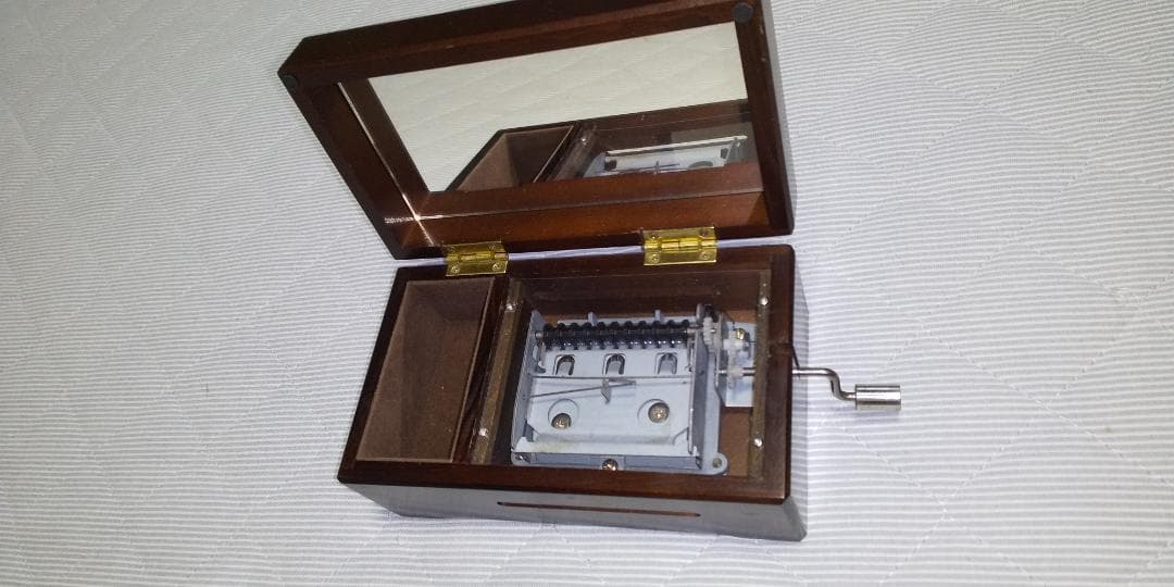 オルガニート２０　手回しオルゴール