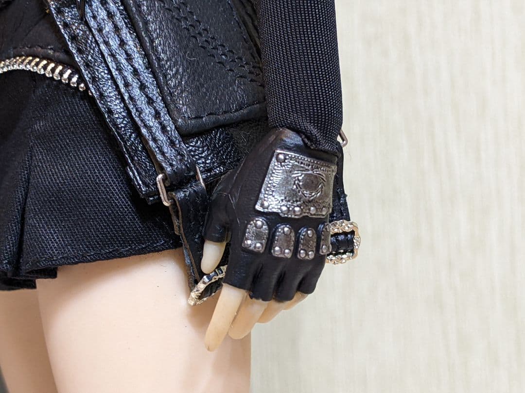 1/6 ティファ ホワイトタンクトップ と ブラックショートスカート.Ver