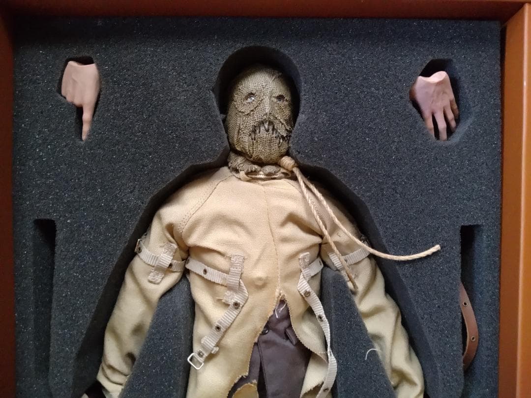 ホットトイズ『バットマン ビギンズ』 鬼バットマン＆スケアクロウ