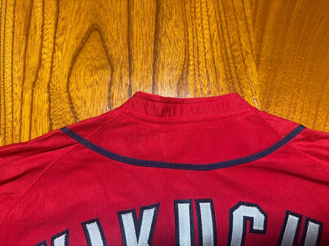 極美品 広島カープ 菊池涼介 背番号33 ハイクオリティユニフォーム Mサイズ