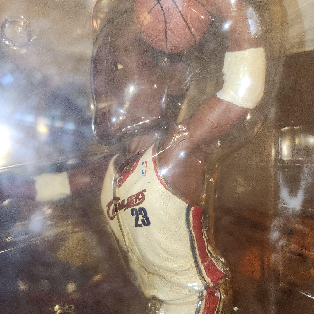 激レア【BIGサイズ】レブロン・ジェームズ フィギュア 限定版　ボブルヘッド