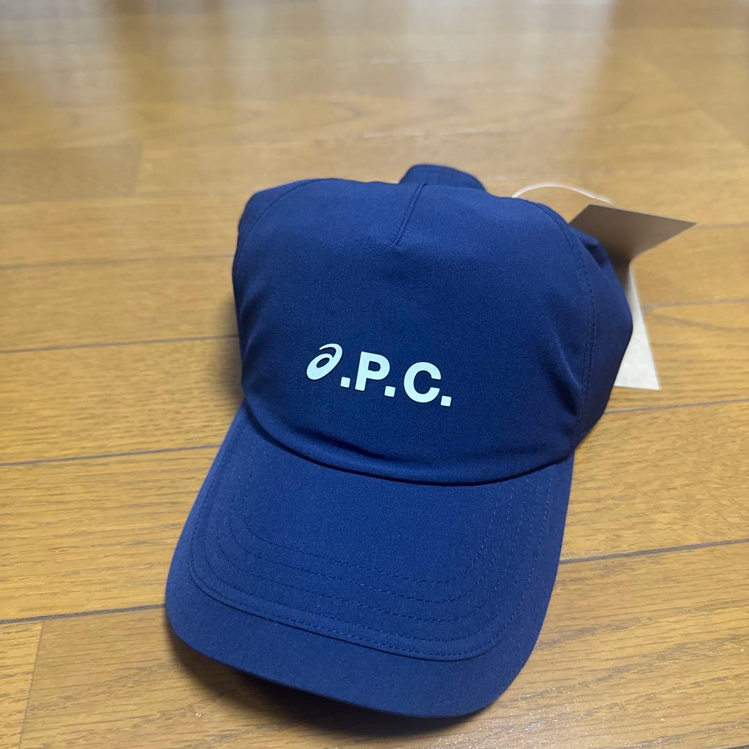 APCとasicsのテニスぼうし