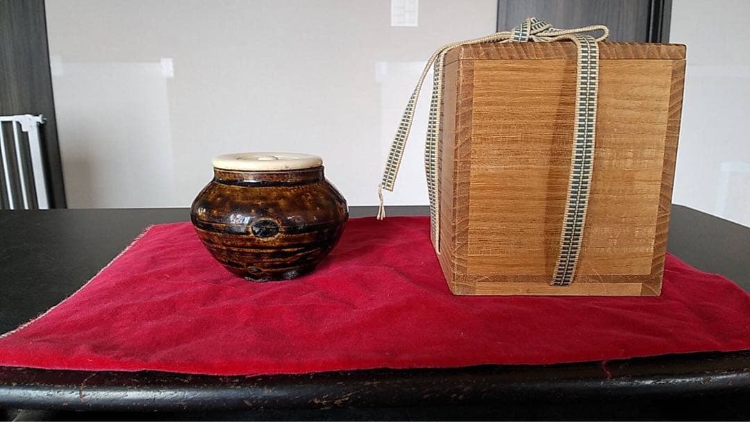 李朝　飴釉　大海茶入　ぐい呑み　朝鮮美術　韓国美術　茶道具　煎茶道具　古美術