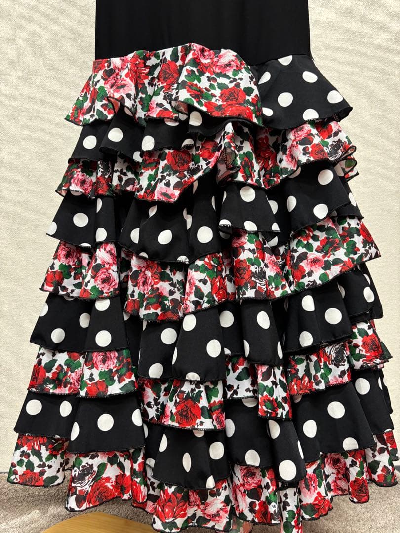 フラメンコ スカート 水玉と赤の花柄