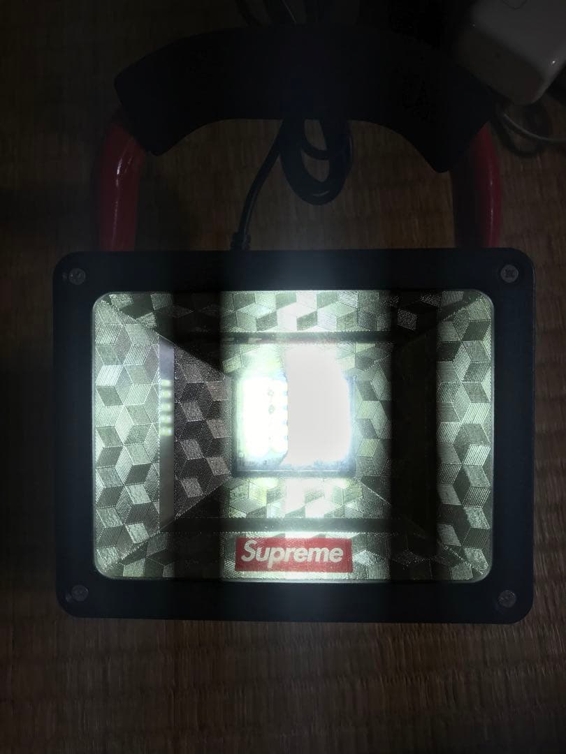 Supreme Cordless Flood LED Light シュプリーム