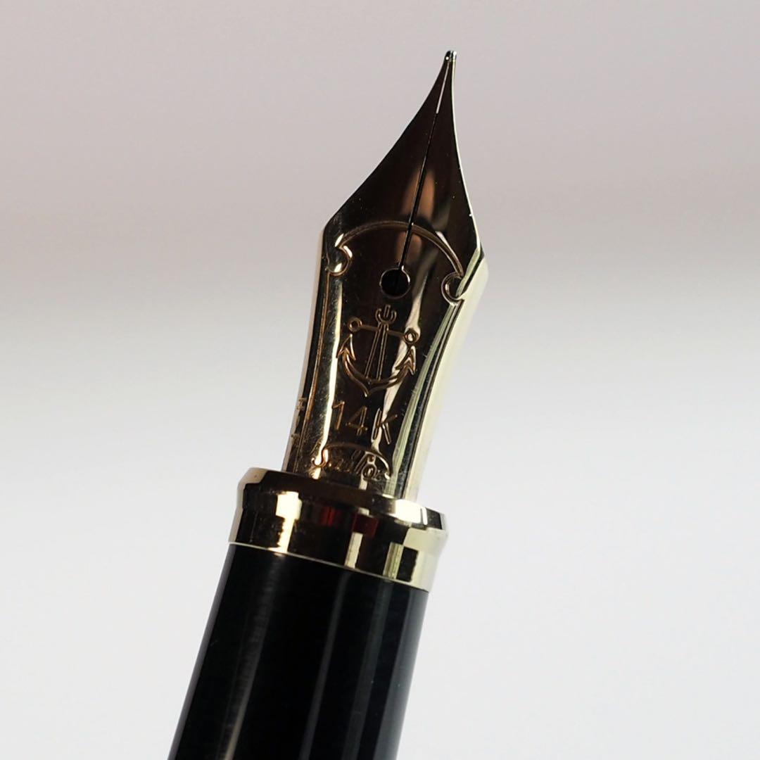 絶版　セーラーレディ・プロフィット　ブラック　ゴールド・トリム14k H-Fニブ