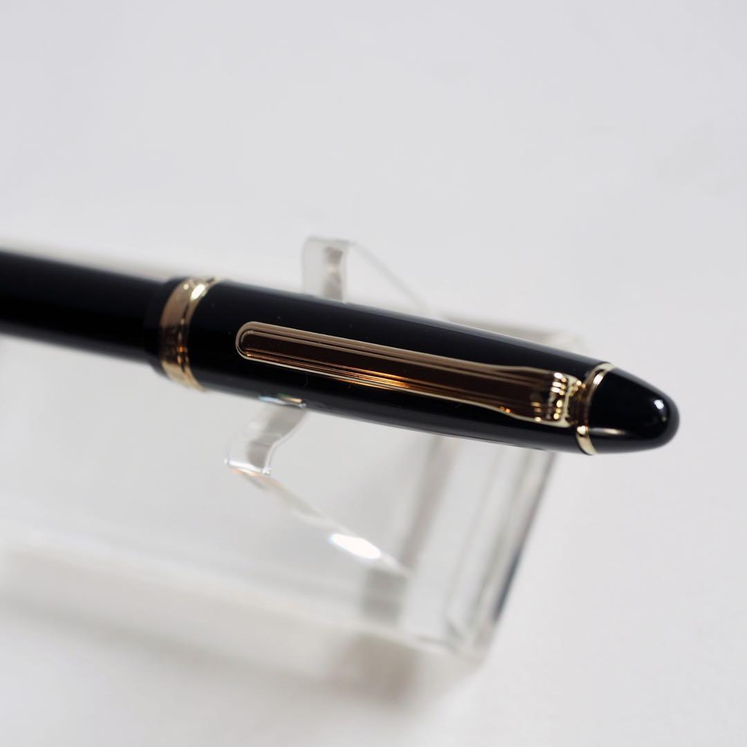絶版　セーラーレディ・プロフィット　ブラック　ゴールド・トリム14k H-Fニブ