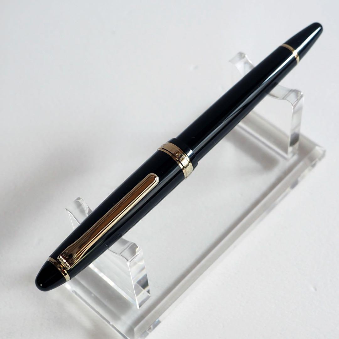 絶版　セーラーレディ・プロフィット　ブラック　ゴールド・トリム14k H-Fニブ