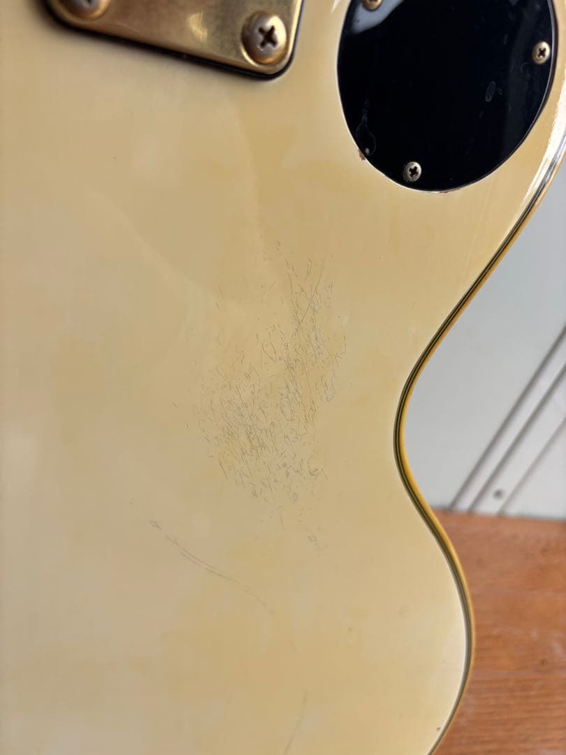 S.G.Galan。クリームホワイト