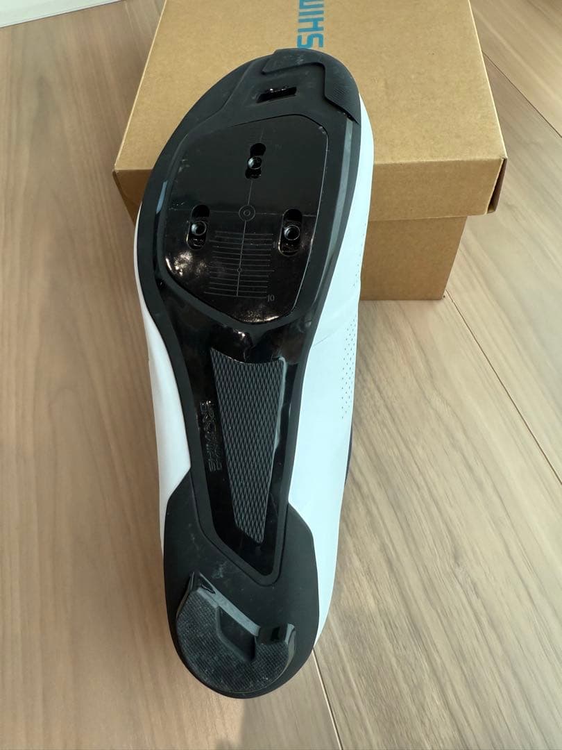 美品　1回使用のみ　シマノ RC3 41 白　ビンディングシューズ