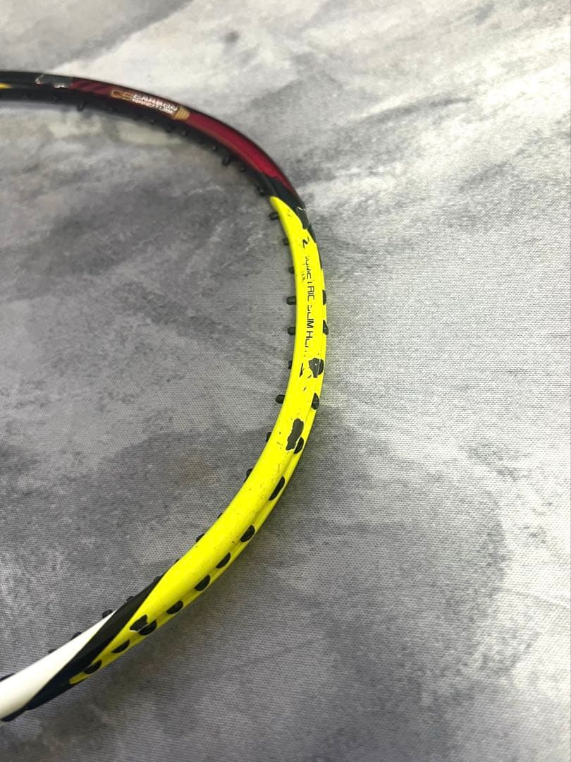 バドミントンラケット+ガット　アークセイバーZスラッシュ　サテライトニトロ