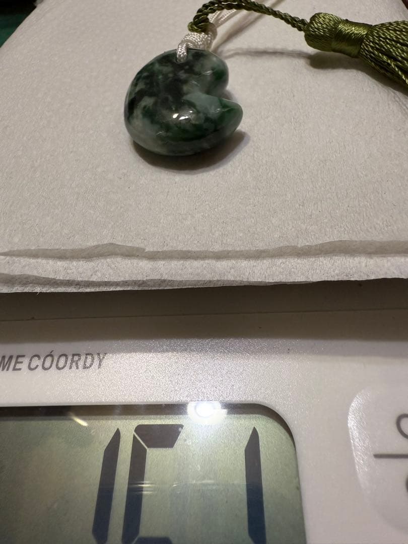 糸魚川翡翠‼️勾玉‼️翡翠（かわせみ）工房で購入品‼️見事な翡翠‼️激安出品‼️送料無料‼️