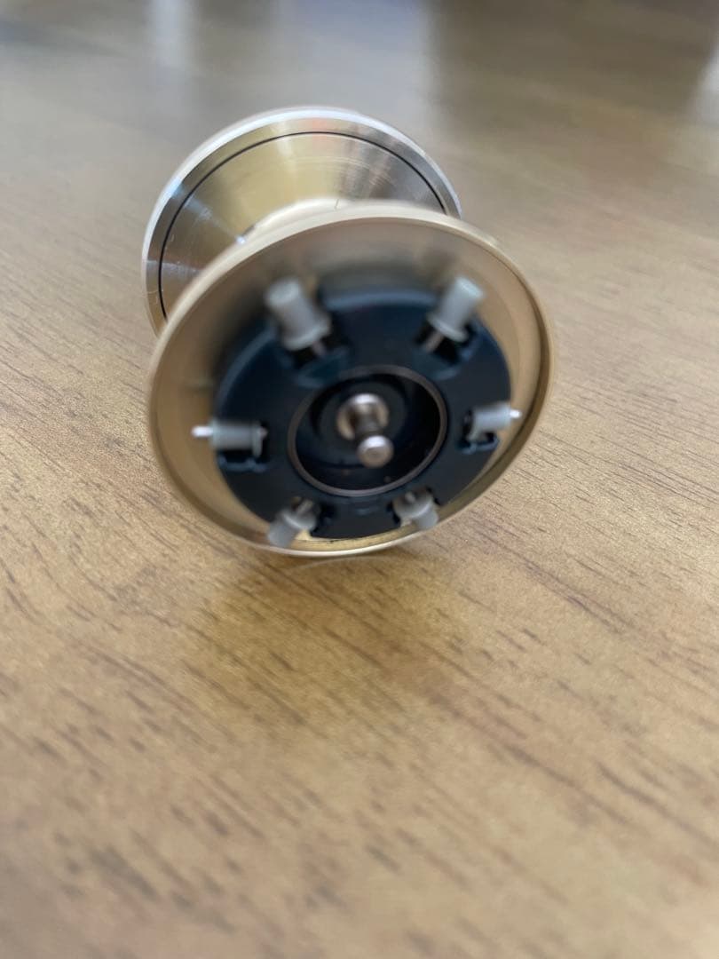 [美品] シマノ CALCUTTA 200XT 右巻き カルカッタベイトリール