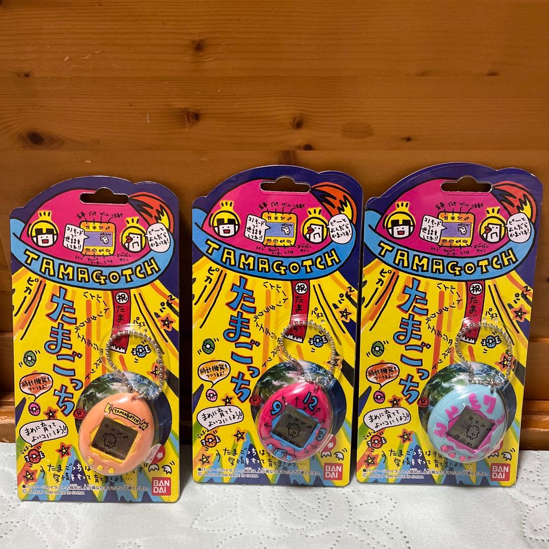 m*o様 たまごっち(初期〜)43個 ＆ たまごっちグッズ 26個