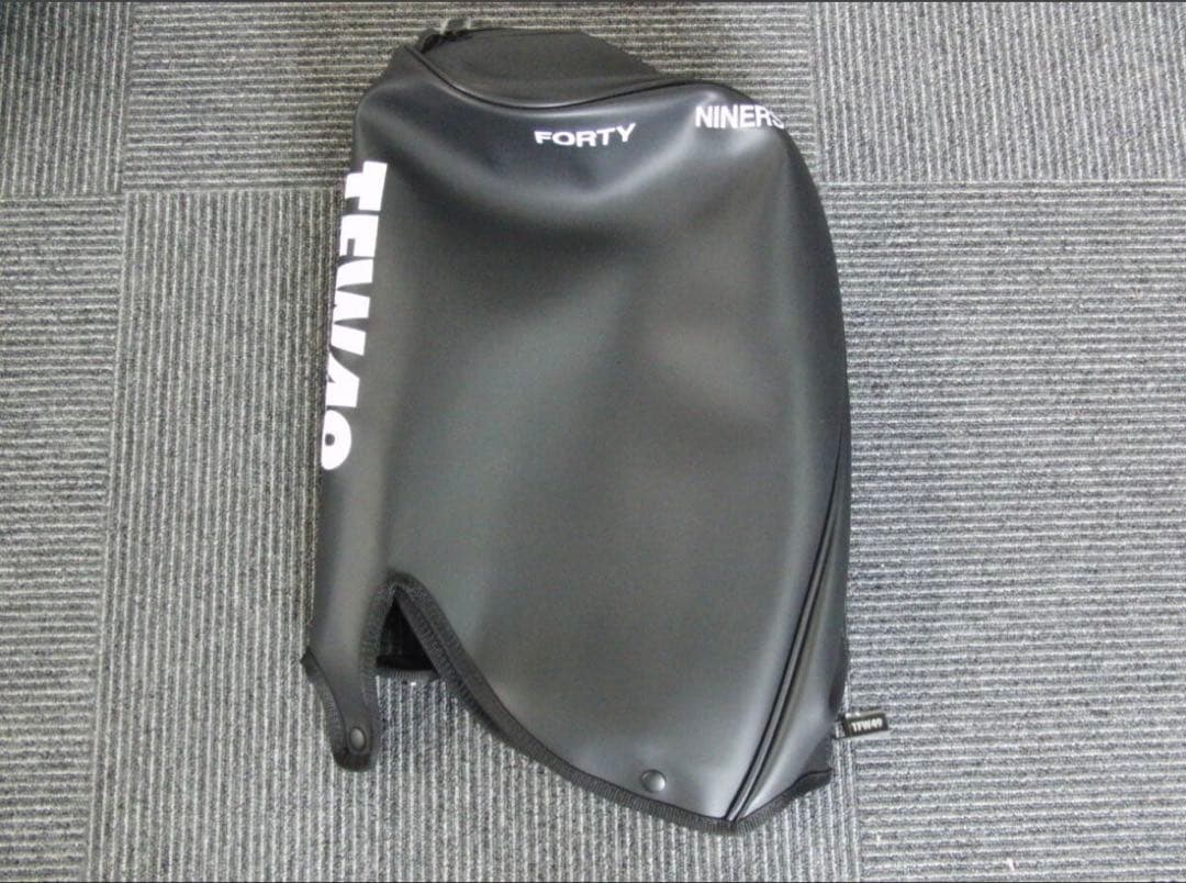 TFW49 WISDOM キャディバッグ