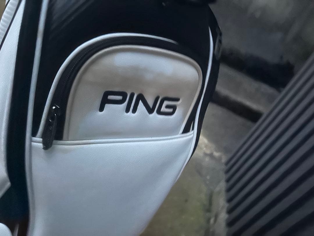 PING ホワイトキャディバッグ