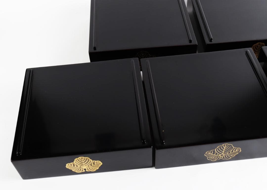 輪島塗 重箱 御重 蔦家紋 蒔絵 木製漆器 木箱