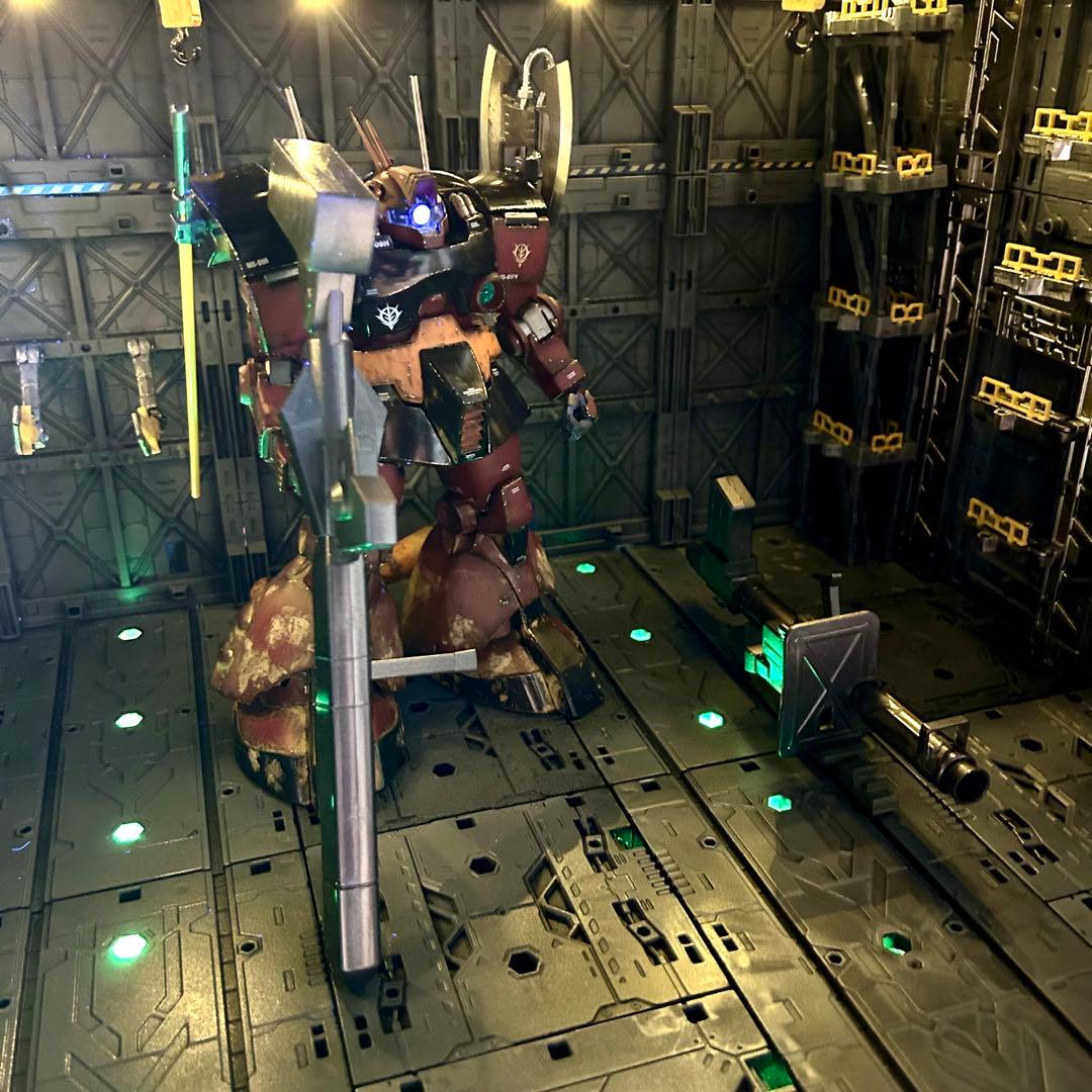 ガンプラ 【塗装済み完成品】MG 1/100 ドワッジ改 デザート・ロンメル機