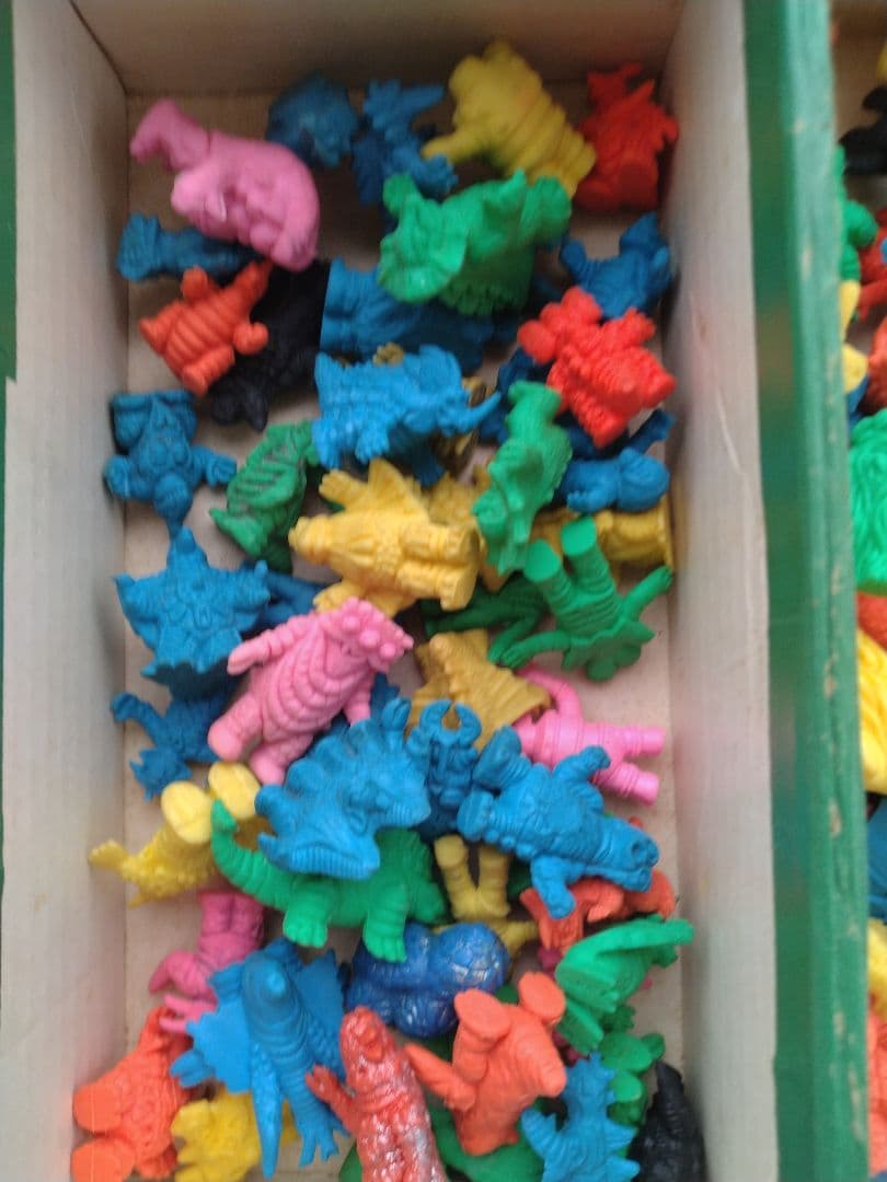 ウルトラマン消しゴム147体セット