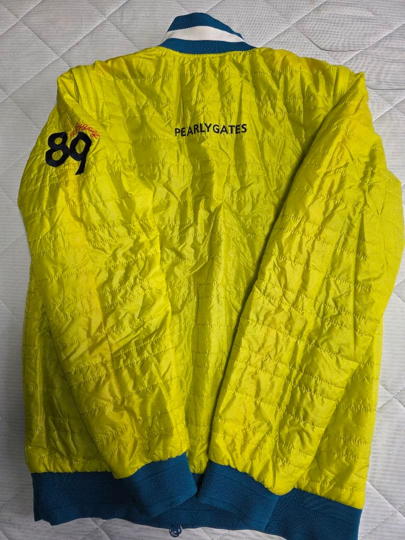 美品パーリーゲイツ蓄熱・防風・撥水中綿リバーシブルジャケット４