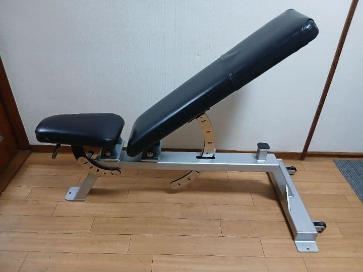 Think Fitness ベンチ　アジャスタブルベンチ