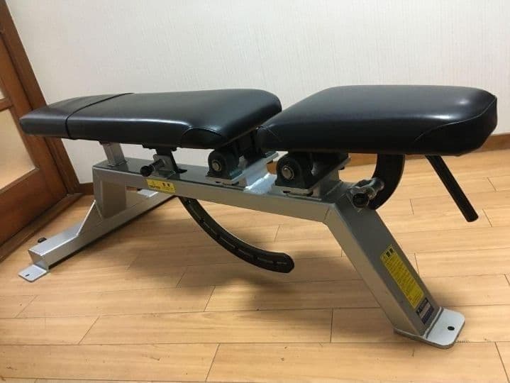 Think Fitness ベンチ　アジャスタブルベンチ