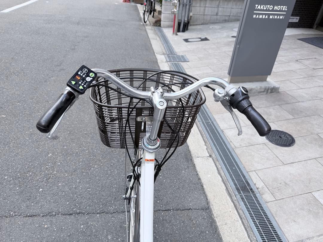 大阪府　ヤマハ　ホワイト 電動アシスト自転車 26インチ