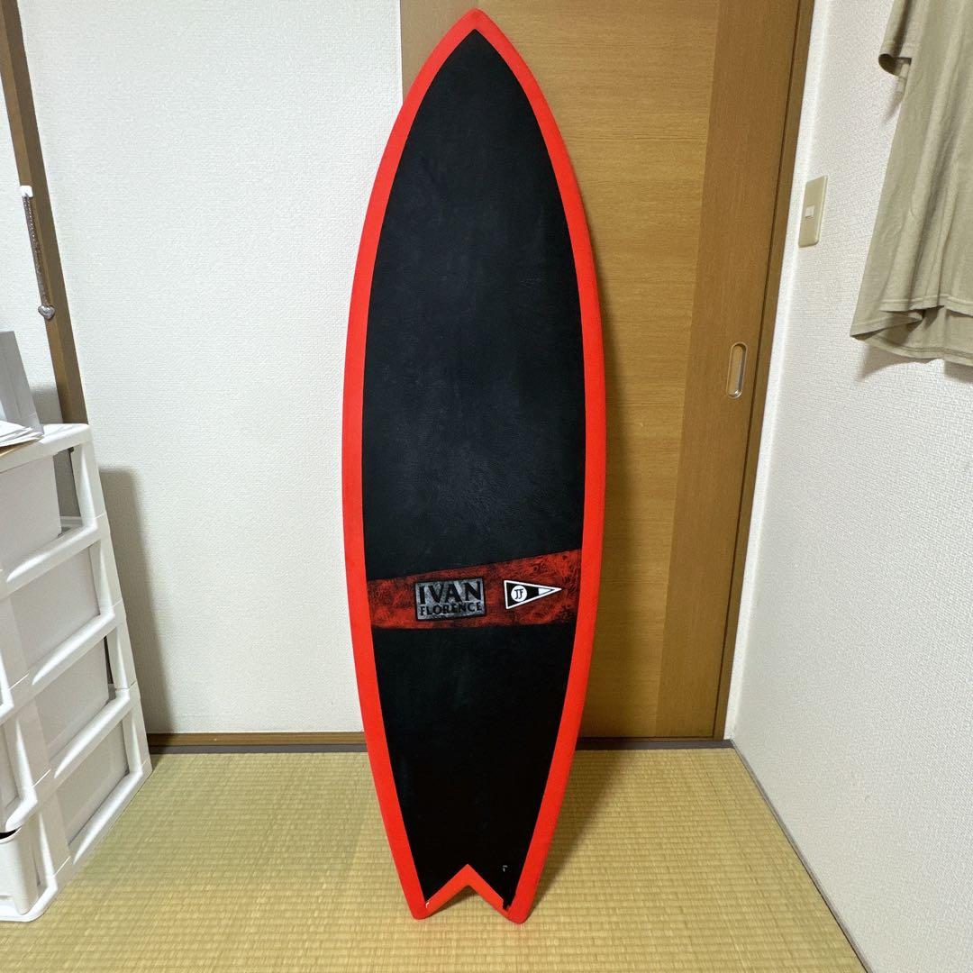 PYZELパイゼル サーフボード5'6\" フィン付属 静岡県、愛知県手渡し限定