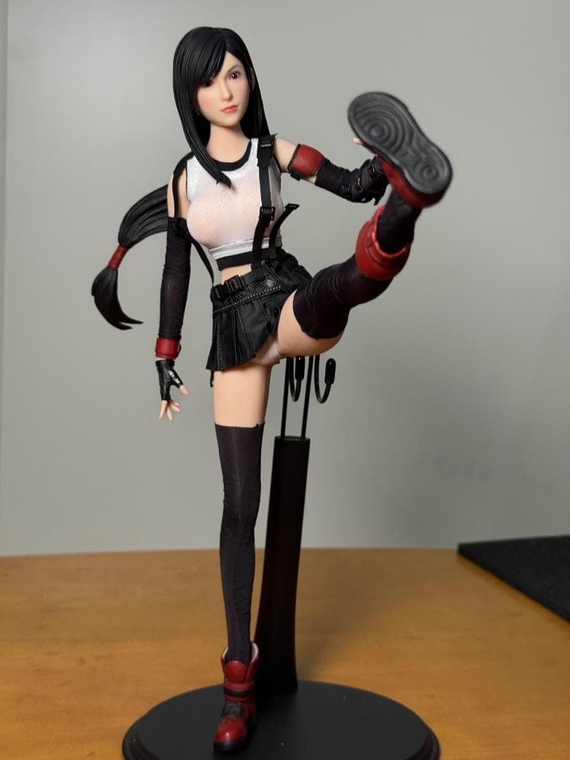Tifa ティファ シームレス フィギュア ドール LS2023-TF 1/6