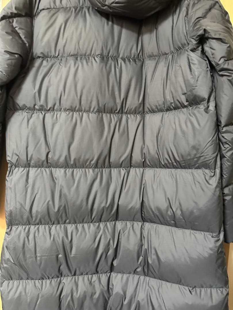 新品未使用品　adidas GE9995 黒 ダウンジャケット