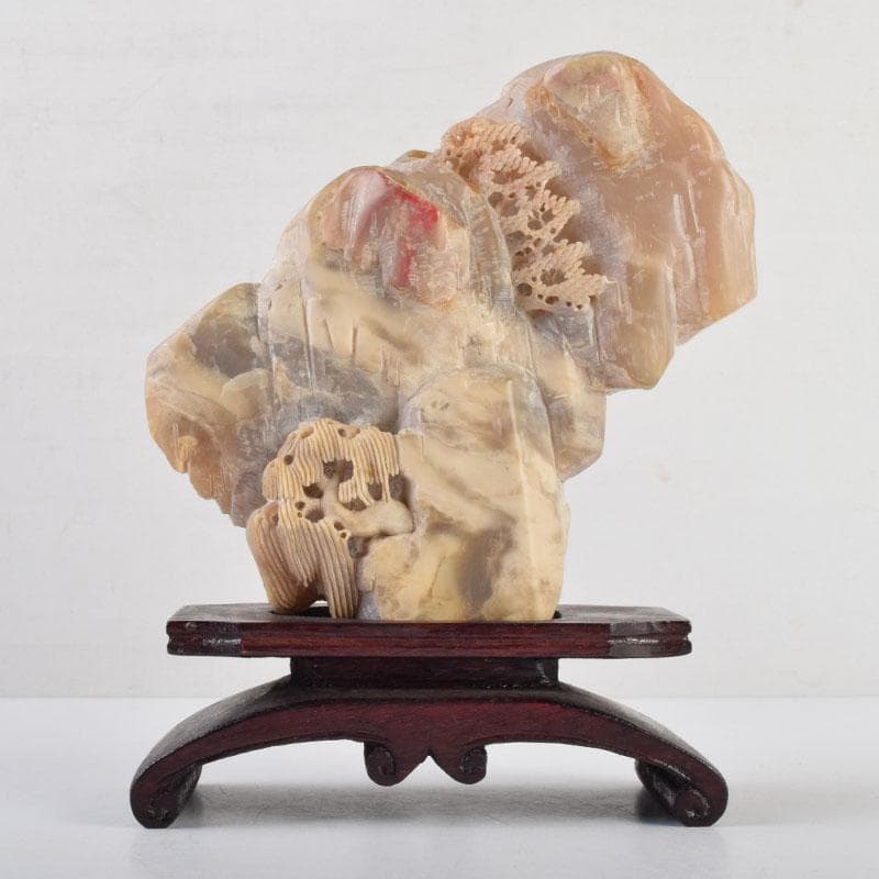 中国　玉石寿山石鶏血彫刻　山水雕　置物　唐木台付　V　9220