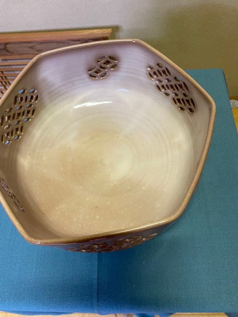 茶道具/菓子鉢 萩焼七宝透し 十三代 田原陶兵衛