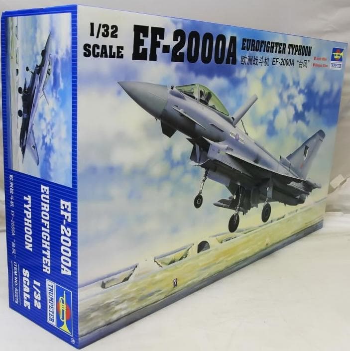 トランペッター 1/32 EF-2000 ユーロファイタータイフーン