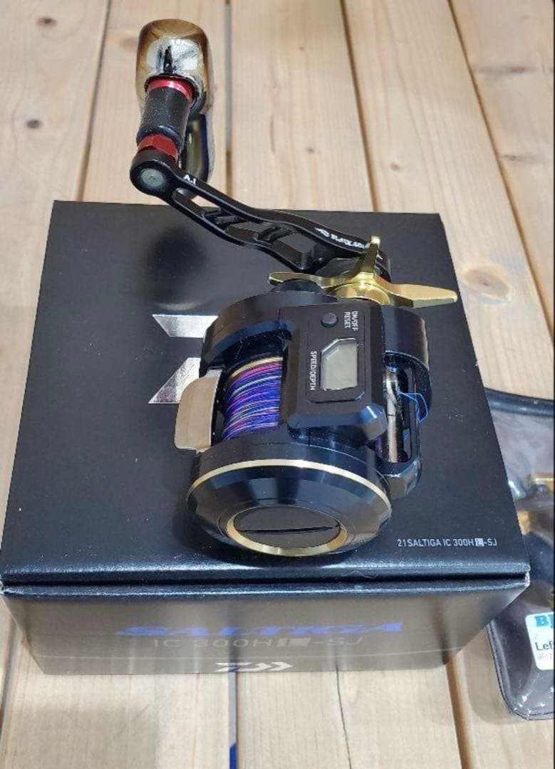 美品！超レア☆ダイワ ソルティガIC 300HL-SJ☆LIVREリミテッド★