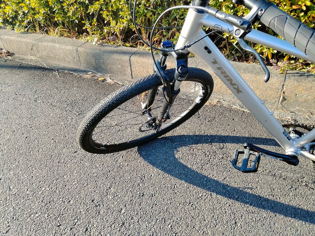 ぼくが考えた最強のクロスバイク 700x47C サスペンションフォーク