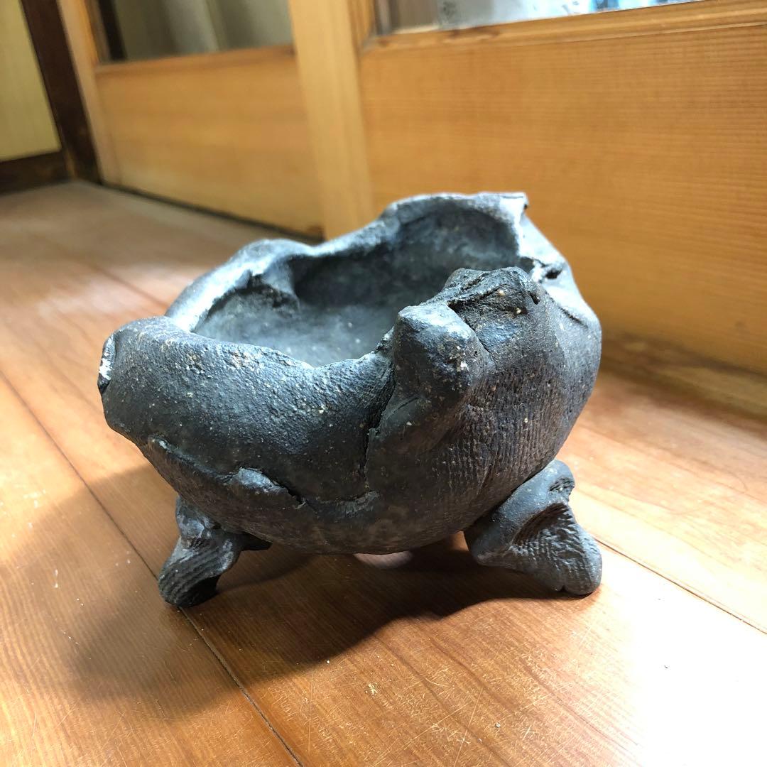 盆栽鉢 芸術的黒色陶器3本足 日本伝統工芸