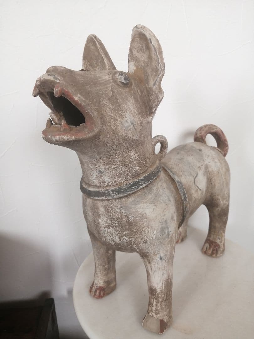 中国 前漢 加彩 犬の俑