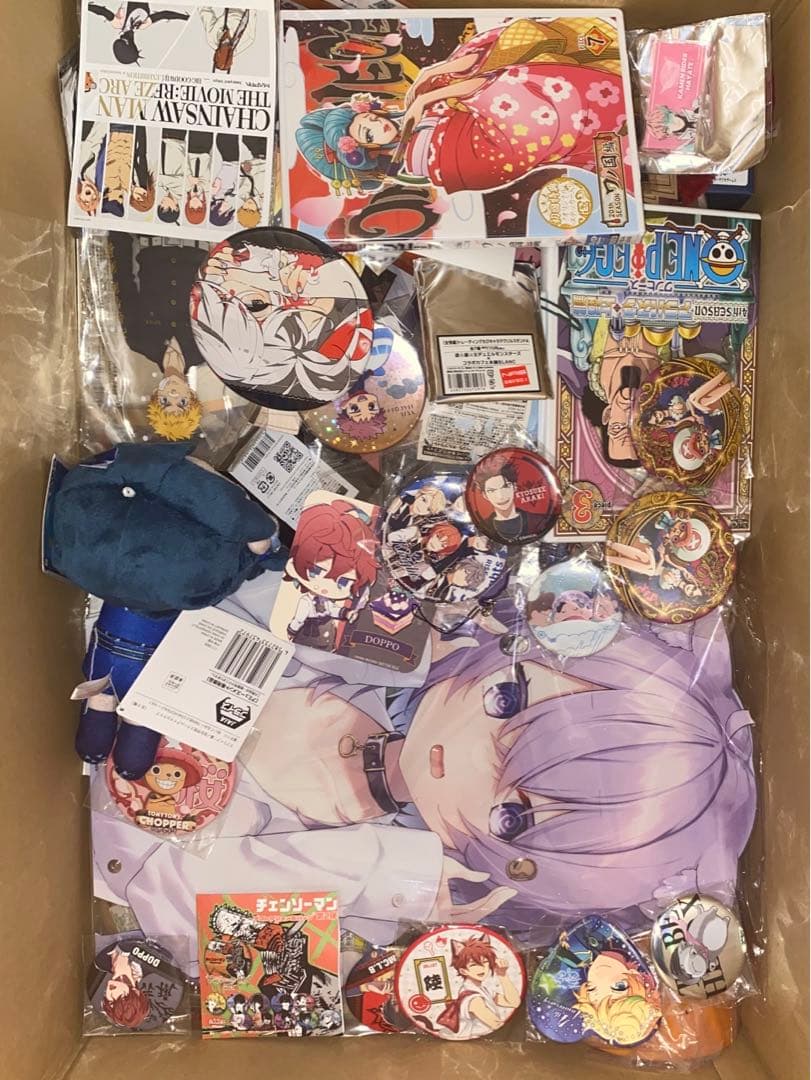 アニメグッズ ノンジャンル大量 缶バッジなど まとめ売り 140サイズ