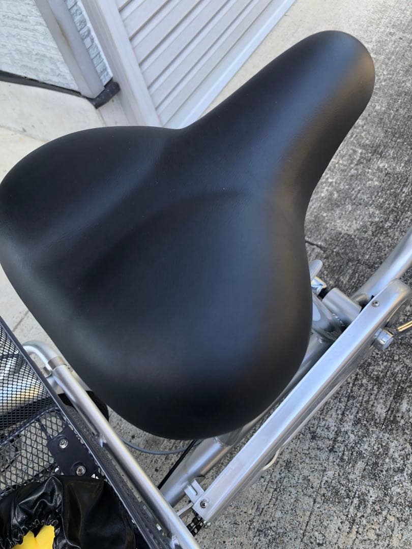 年末お値引き　引取り限定　レックス3輪シティサイクル グレー　20/16