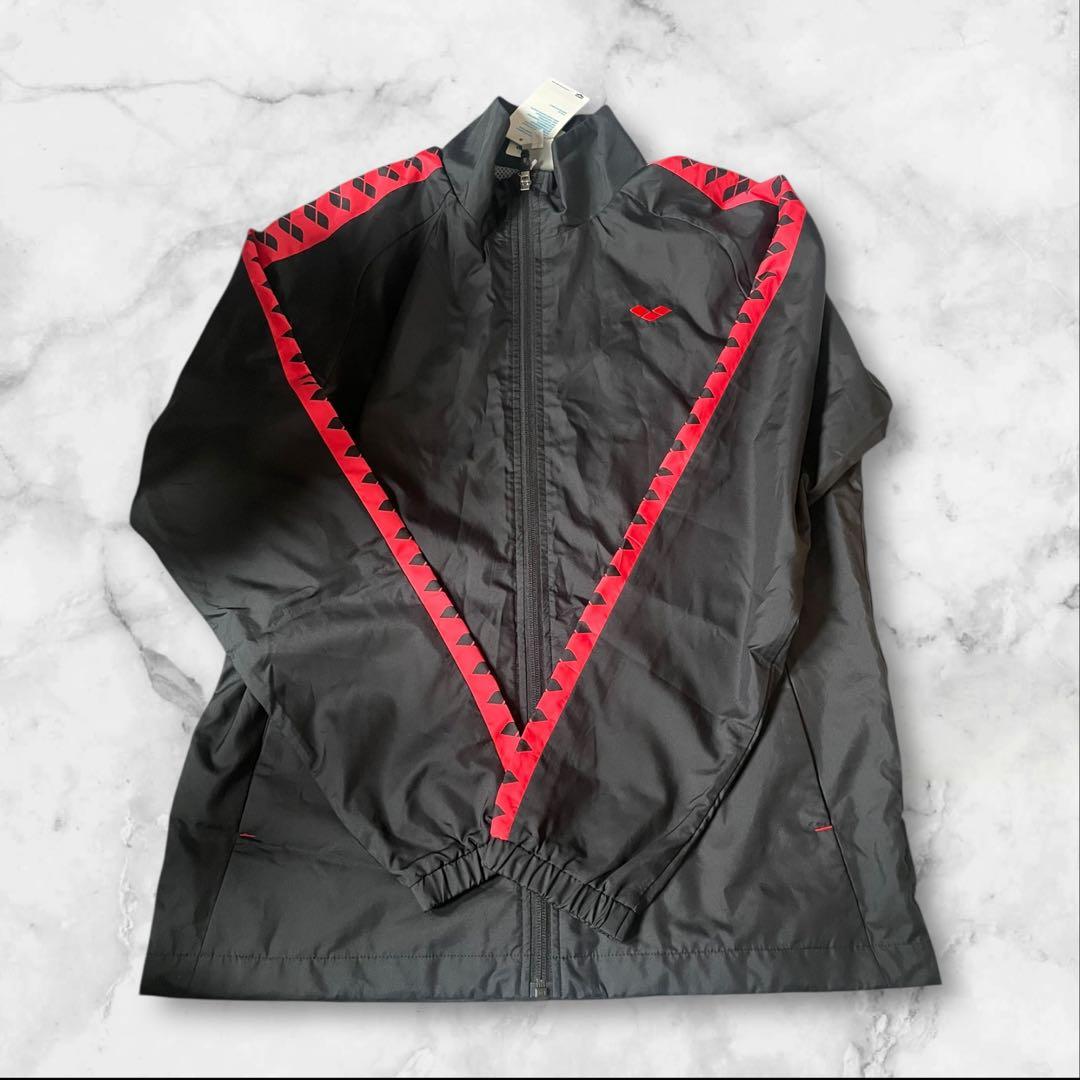 新品未使用 arena アリーナ ウィンドブレーカー ブラック/レッド