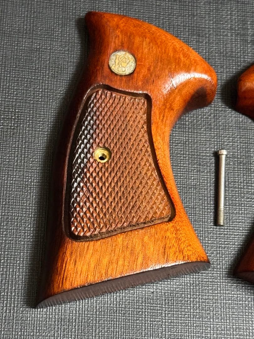 S&W純正 Nフレーム用 実物グリップ ゴンカロ