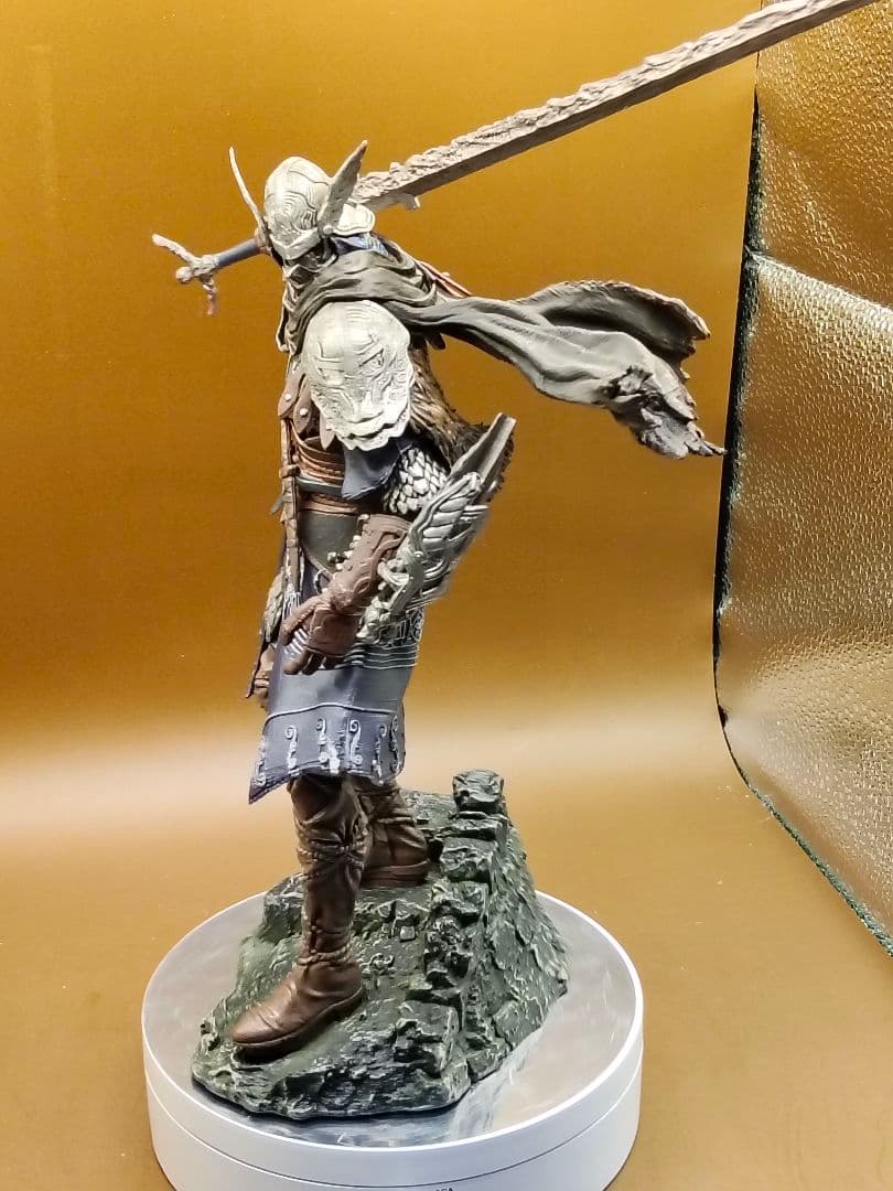 エルデンリングナイトレイン　追跡者　フィギュア