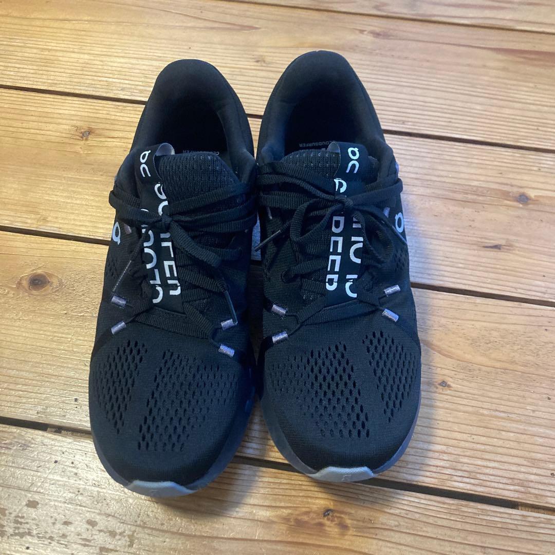 スパイク・シューズ ON Cloudsurfer 27.0