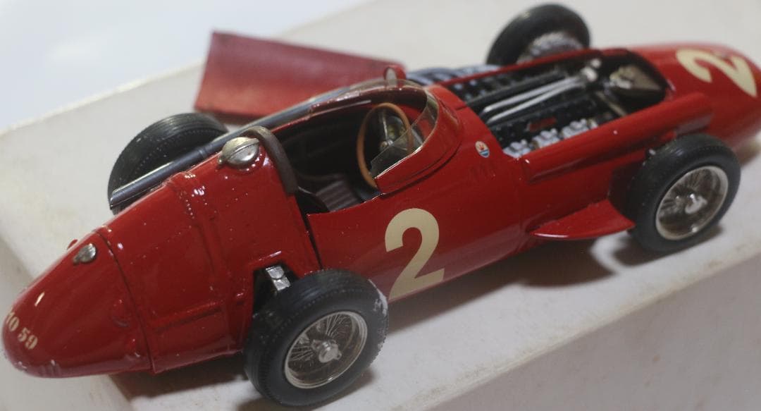 ウェスタンモデル製　マセラッティー２５０Ｆ　1／２４　１９５７独ＧＰ　ファンジオ