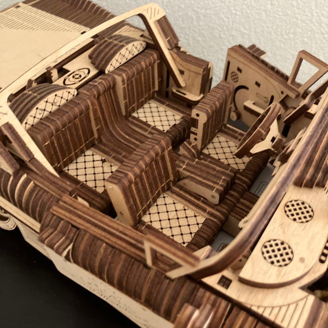 ユーギアーズ　木製オープンカー模型 完成品