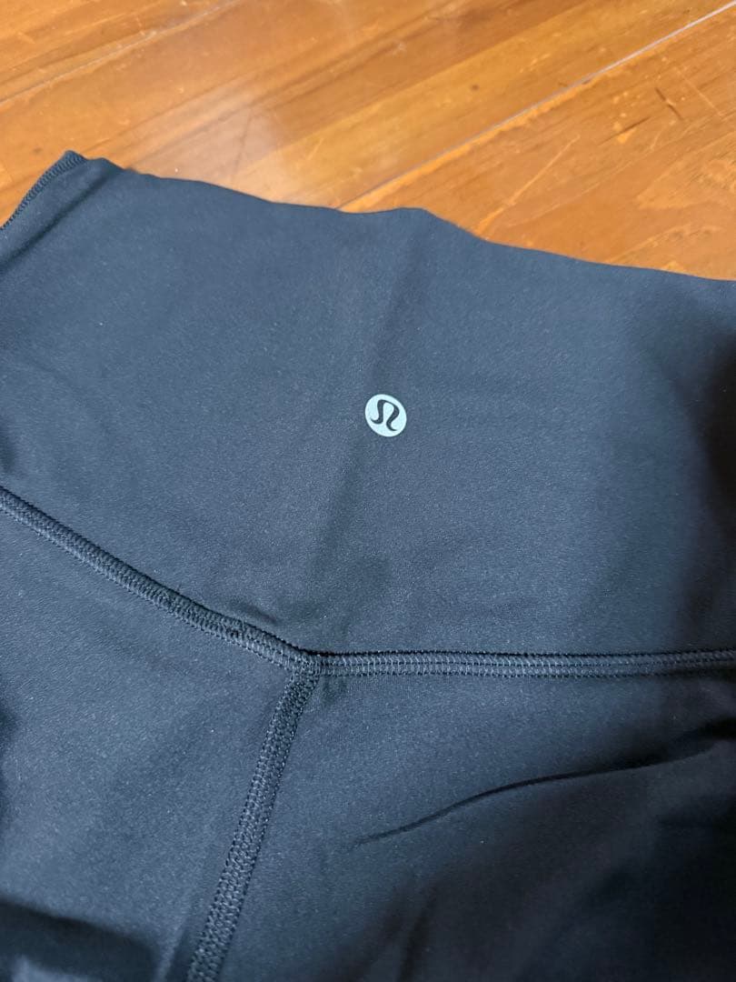 ルルレモン　新品未使用　ブラック ハイウエスト ヨガパンツ　サイズ4