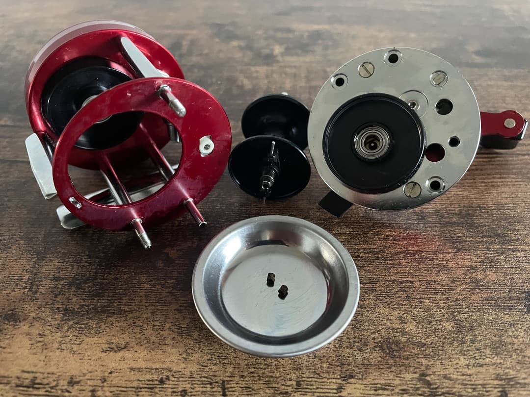 ABU Ambassadeur 2500C アブ アンバサダー レッド RED