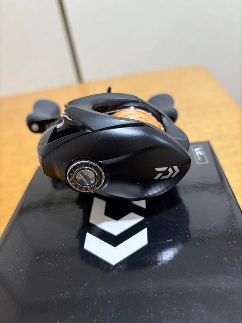ダイワ　タトゥーラTW200H ベイトリール