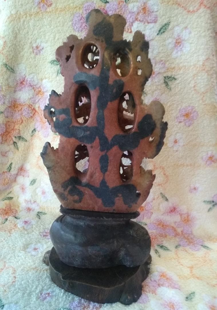 石の透かし彫り【玉石寿山石】