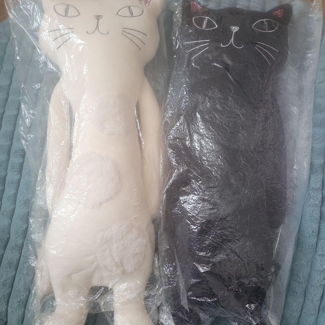 猫型抱き枕クッション2個セット（ホワイト・ブラック）